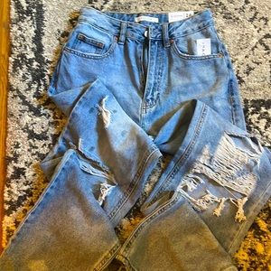 Women’s high rise boyfriend jean